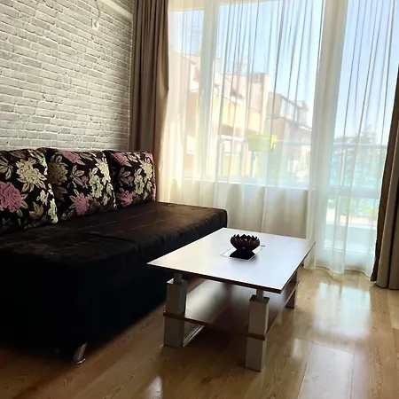 Apartment Budget First Sea Line Apt. Flora Pomorie